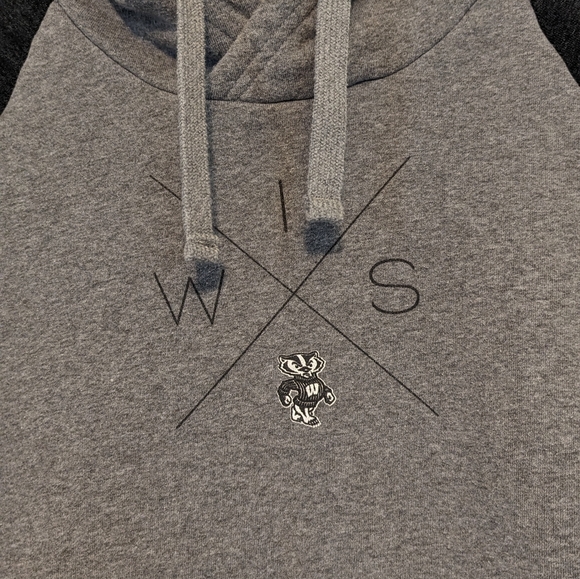 Fanatics Wisconsin Badgers hoodie - Picture 2 of 6